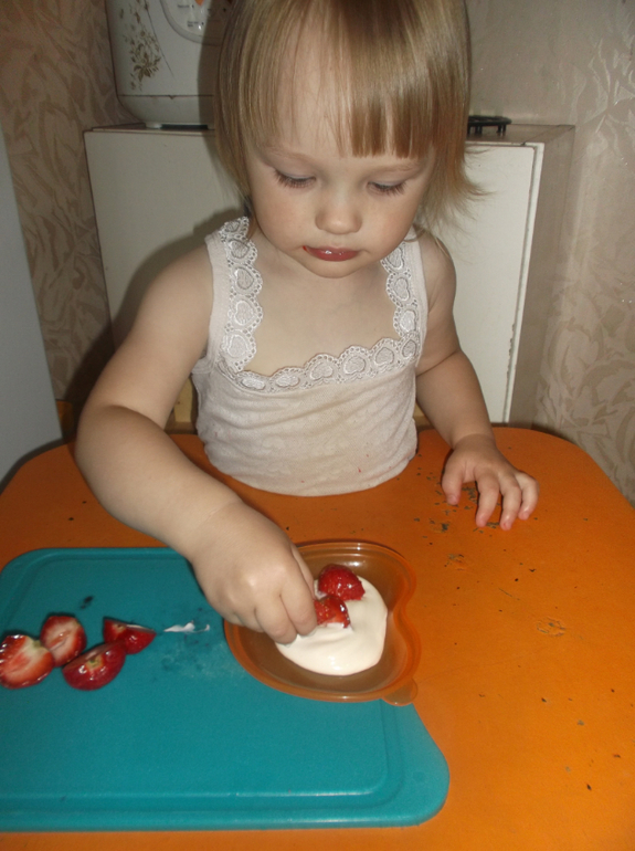 Готовим вместе.Клубничный десерт.Отчет.