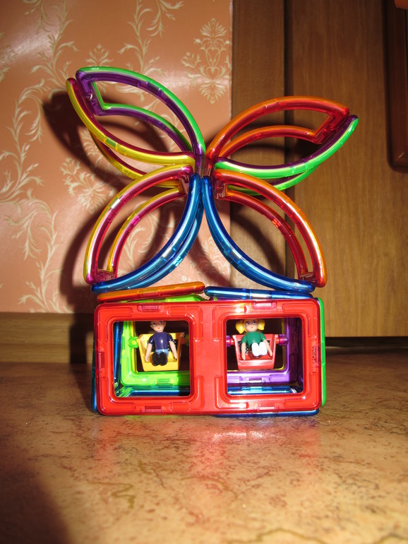 И мы хотим похвалить Magformers