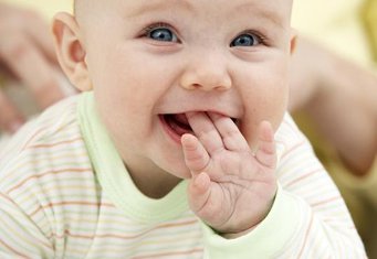 Как развивается малыш на третьем месяце своей жизни?