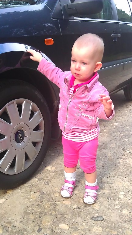 Олесе полтора