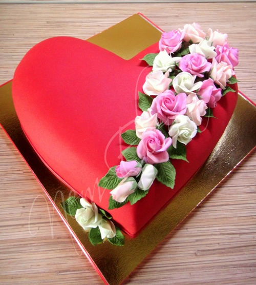 Торт "Сердце с розами"