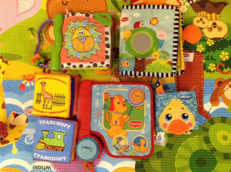 Наши игрухи!а чем играют ваши малыши??