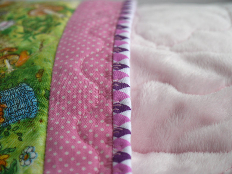 Детское лоскутное одеяло.