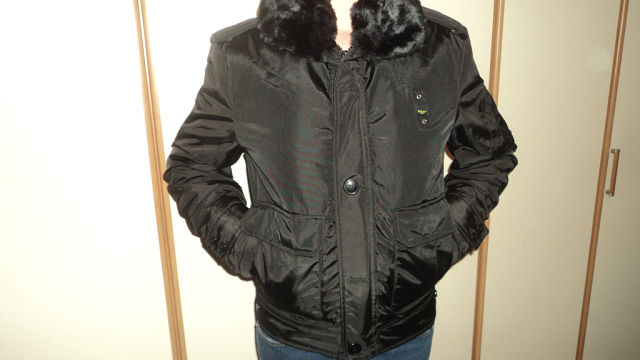 распродаю остатки курток MONCLER COLMAR 3500РУБ