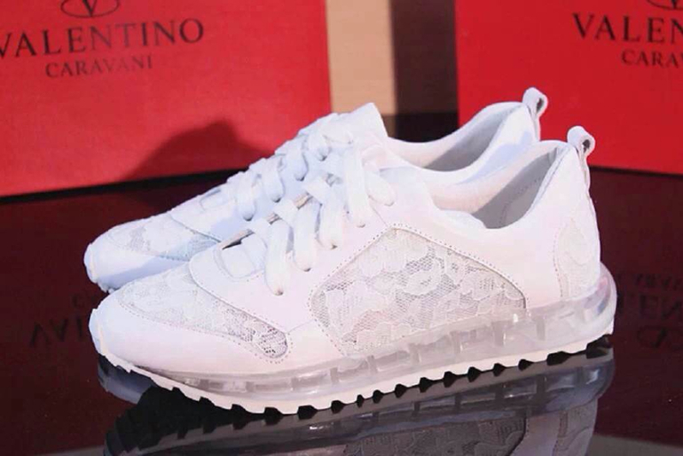 Кроссы Valentino