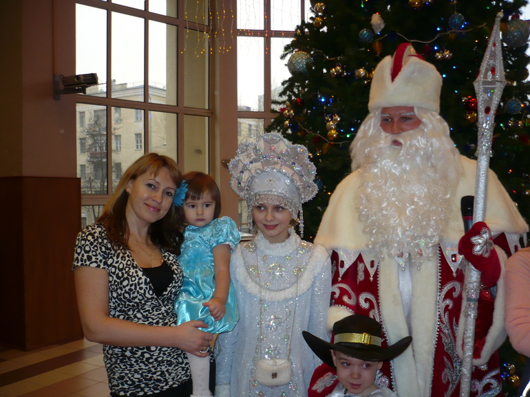 Первый раз на ёлке!!!! Дебют)))