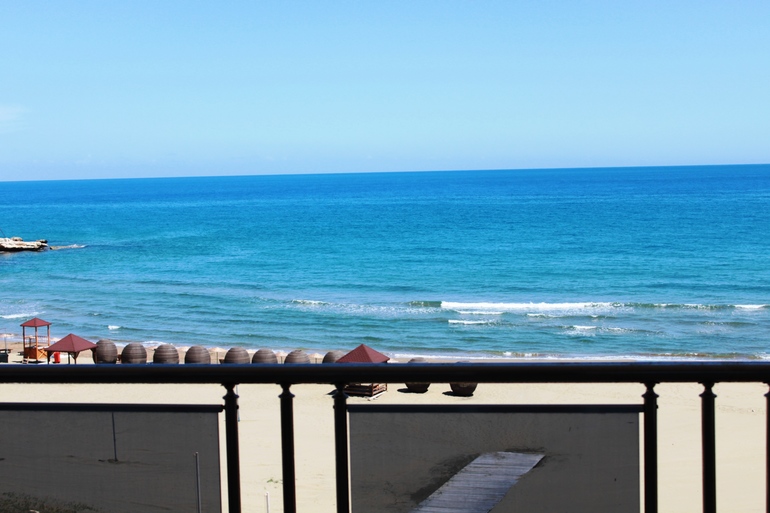 Продаю квартиру на первой линии Средиземного моря в Турции