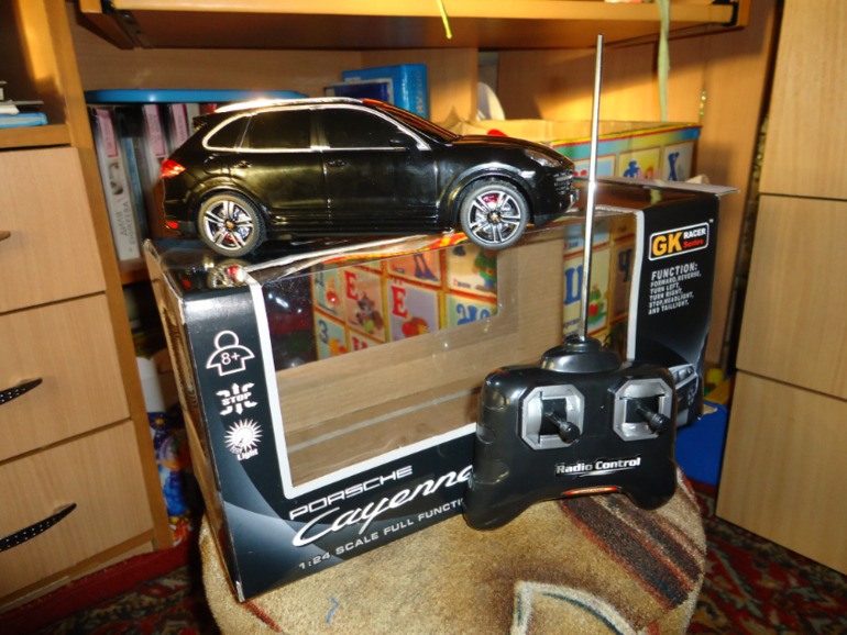 Игорек и игрушки