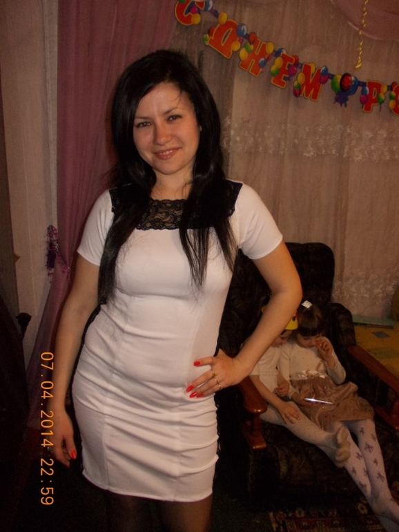 пошила платье на дочкин ДР