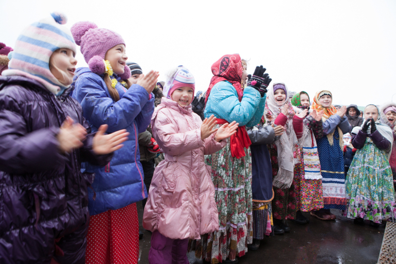 Давно хотела показать. Наши Рождественские гуляния в Воскрсной школе.