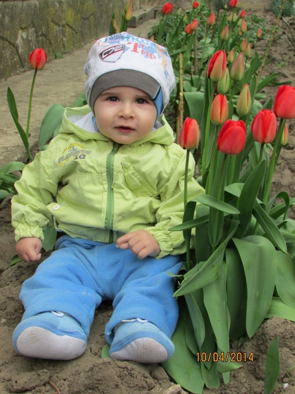 А это Веснаа.а.а.а..а эх Лепота-а-а-а-а Мишаня 7 мес 29 дней