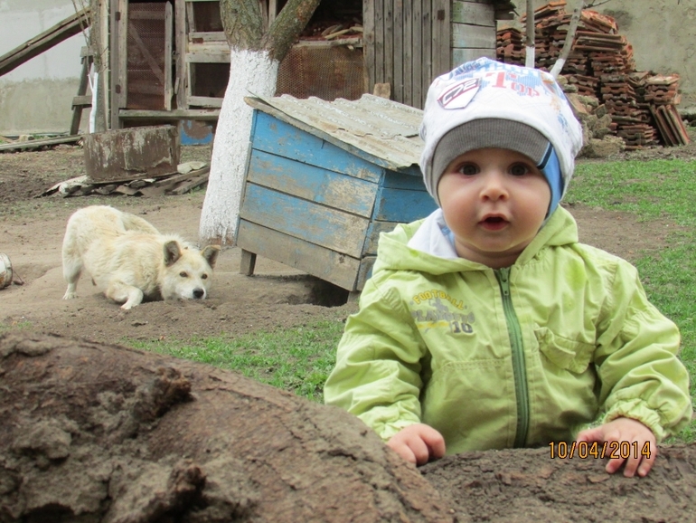 А это Веснаа.а.а.а..а эх Лепота-а-а-а-а Мишаня 7 мес 29 дней