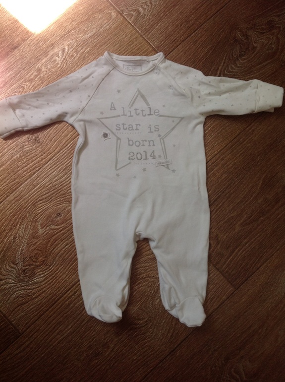 Продам одежду на мальчика 0-3 месяца Zara,Mothecare,Next,Canada,все вещи в отличном состоянии,некоторые новые. Доставка по всей Украине