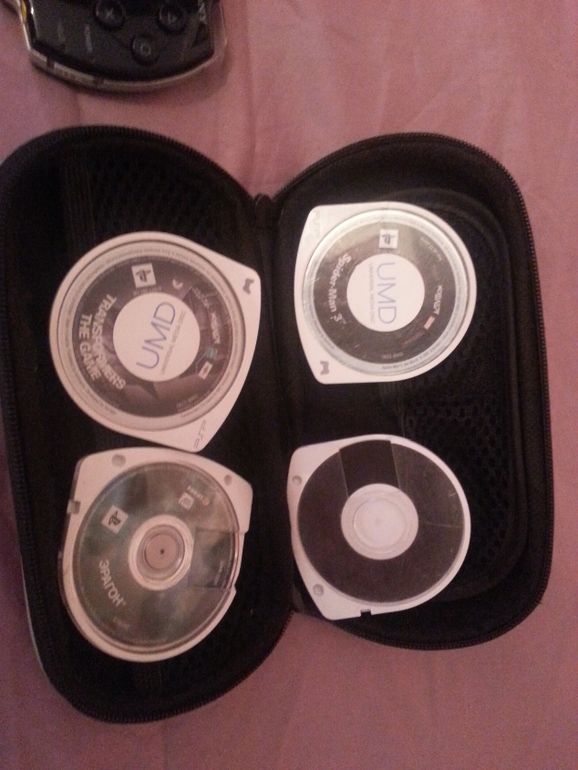 ОБМЕНЯЮ 2 PSP НА ВИДЕО ИЛИ РАДИОНЯНЮ!!!!!