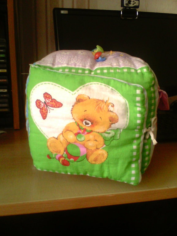 Наш развивающий кубик)))