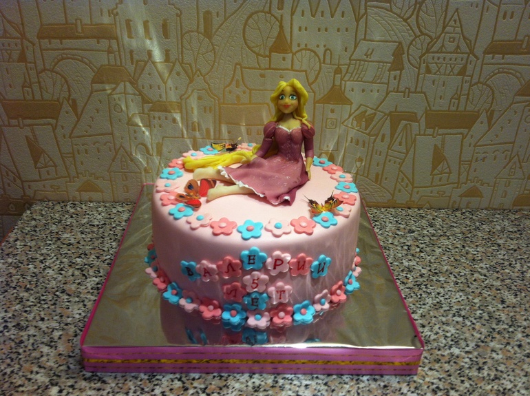 Торт с Рапунцель