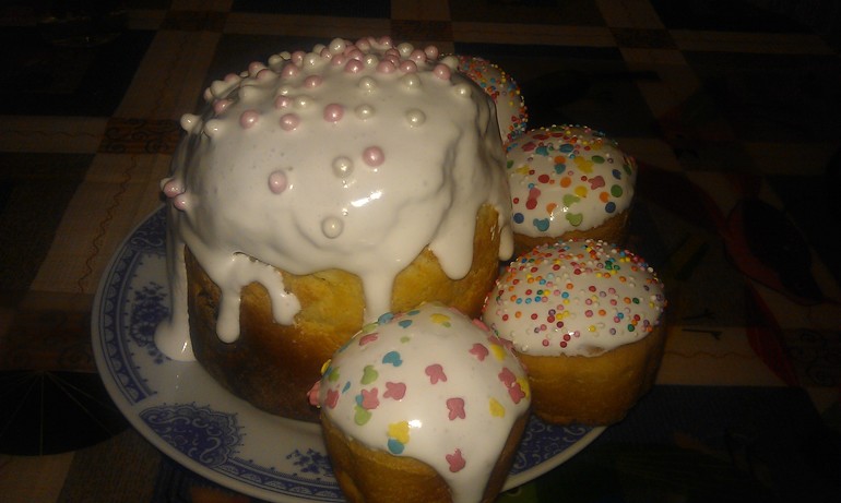 Принимаю заказы на пасхальные куличи...