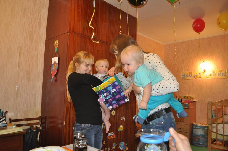 Нам 1 год! Хвастаю