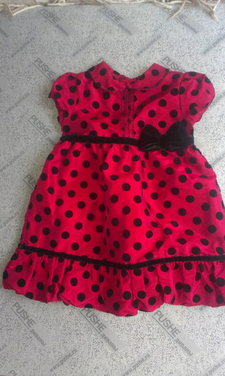 Продам детскую одежду Новые джинсы размеры 74, 80, платье тоже новое на 24 мес