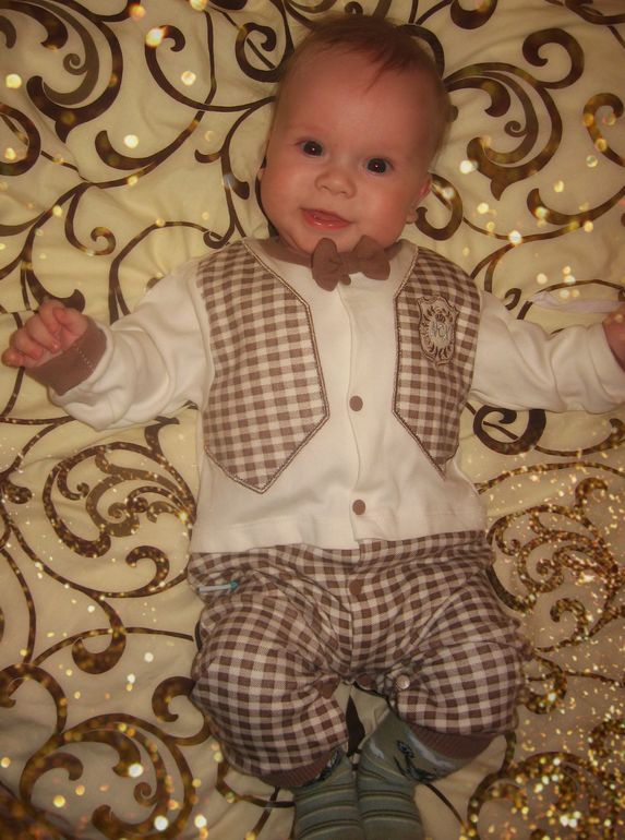 Боже как быстро летит время нам уже 5 месяцев!!!!!