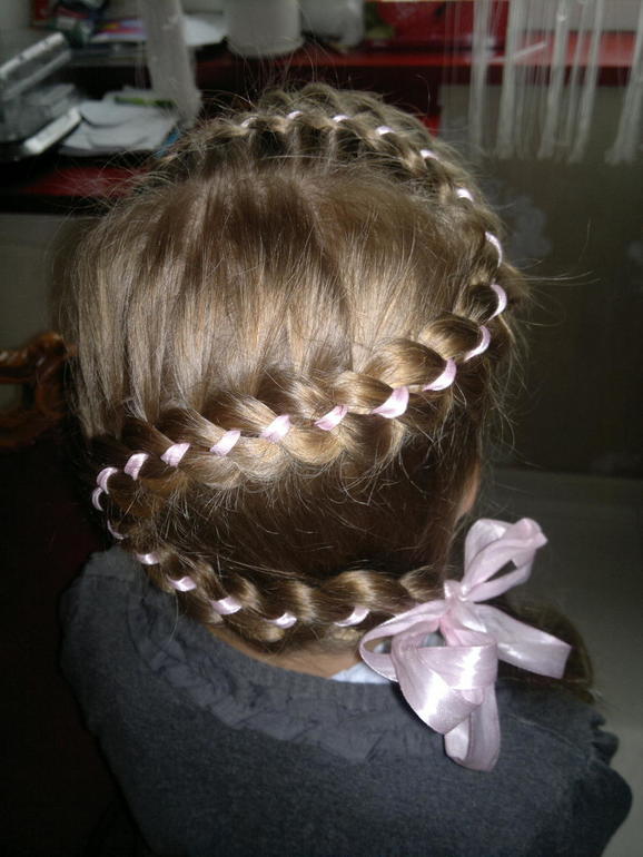 А я тут косичками балуюсь