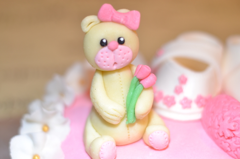 Торт с мишкой для малышки