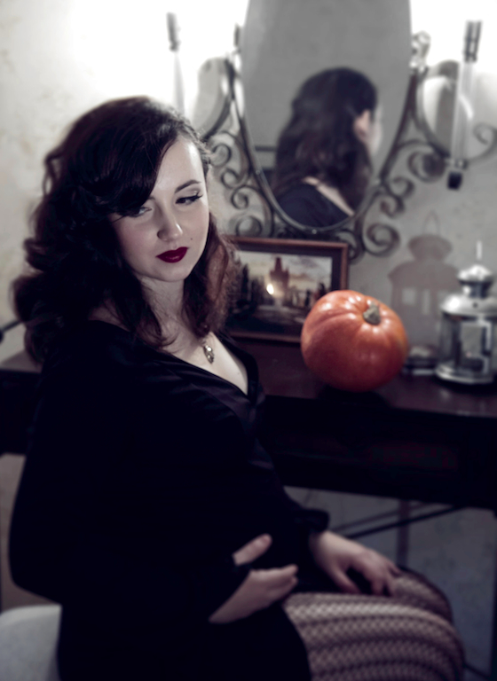 Годовщина, Хэллоуин и последний поход в ЖК