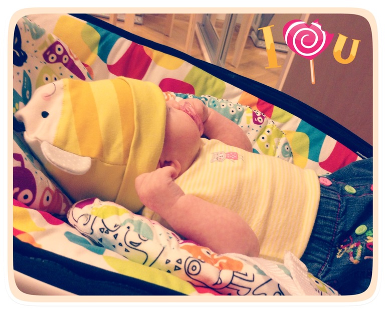 Мама с папой любят тебя!