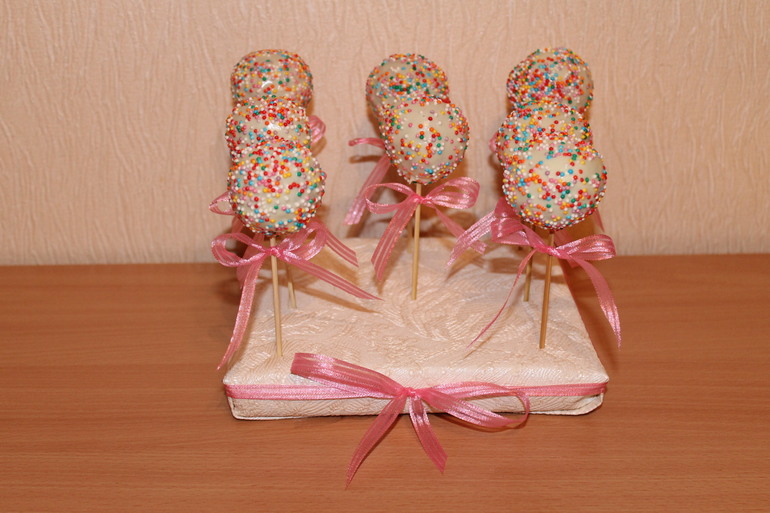 Мои первенькие кейкпопсики)))