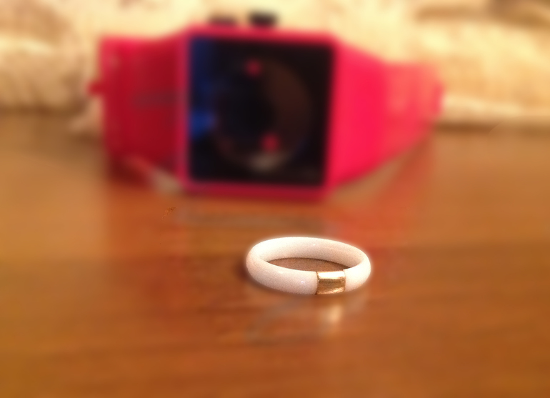 Белое колечко, как вам?