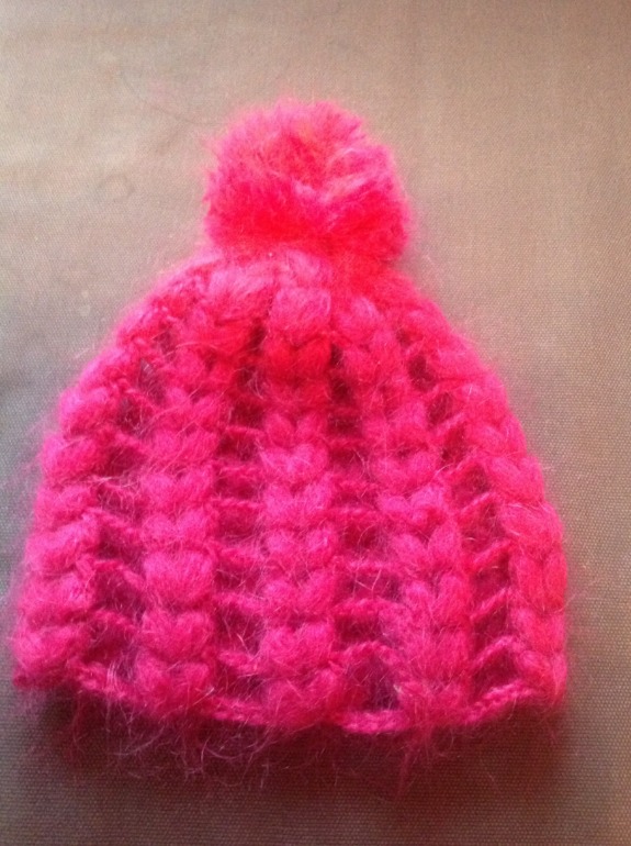 Симпатичная шапочка готова и ищет хозяйку