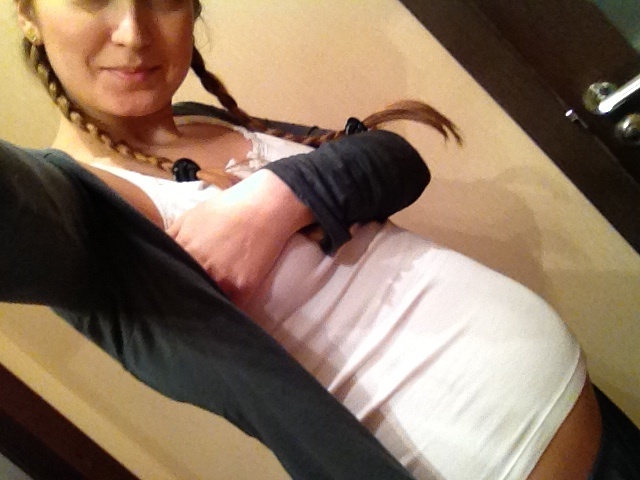 Вчера выписалась и опять а вечеру заболела))