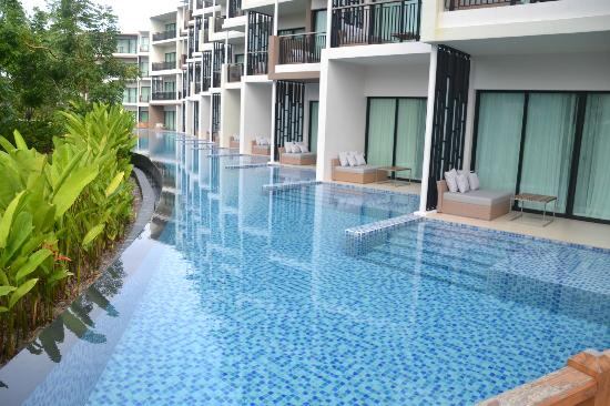 Отель golden sand inn. Golden Sand Inn Phuket 3*. Голден Санд ИНН Пхукет Карон. Holiday Inn Resort Phuket. Holiday Inn Resort Phuket mai Khao Beach.