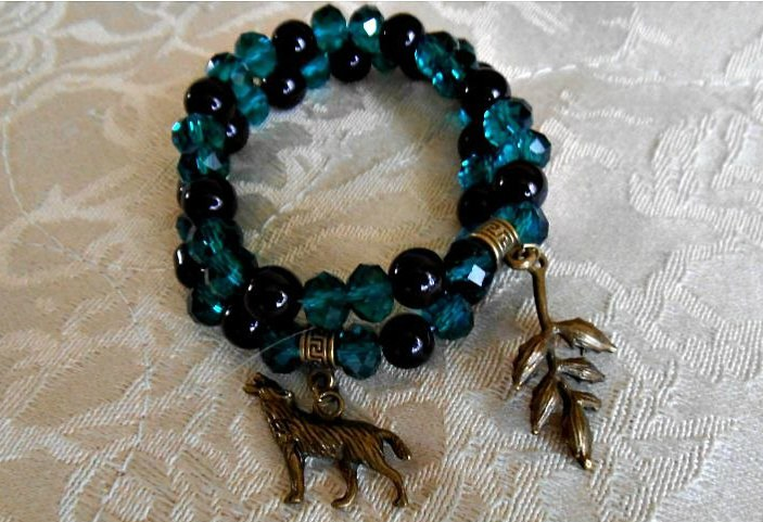 Браслетики ручной работы!!! Порадуйте себя и своих красавиц - дочек стильными браслетиками!