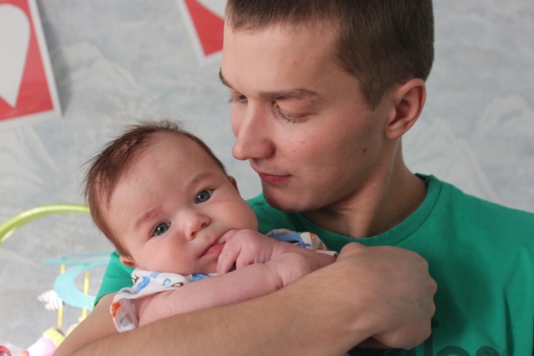 Нам 4 месяца