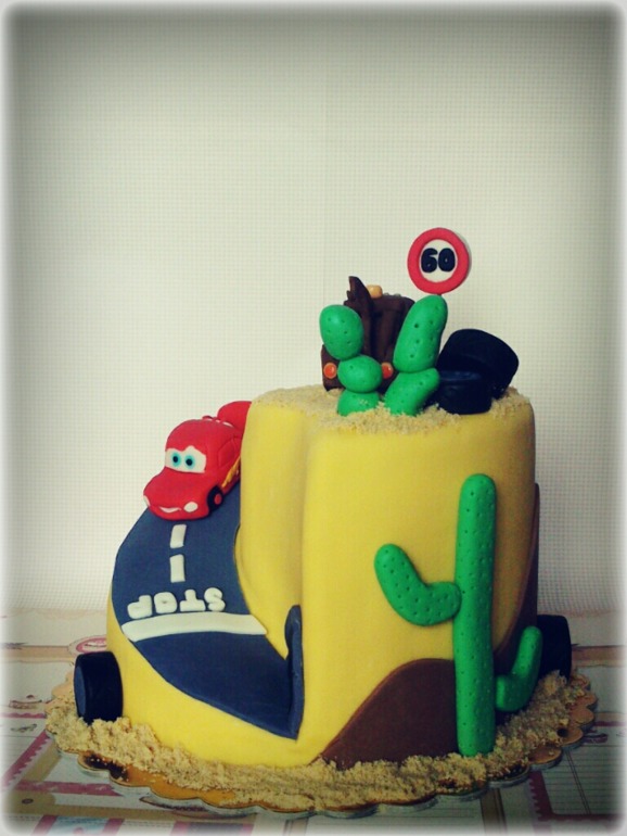 Мой второй заказной. Тачки. Девочки, жду от Вас комментов, что можно было сделать лучше.