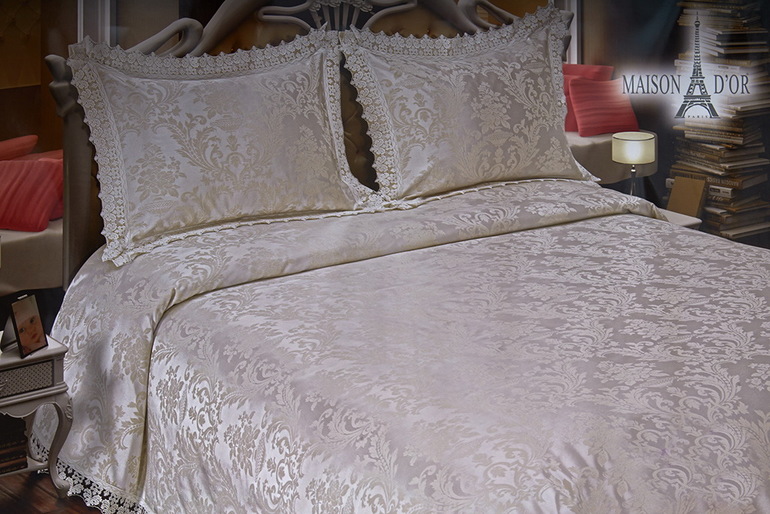 *M*a*i*s*o*n D*o*r * покрывала