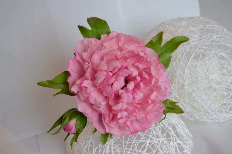 Ободок с пиончиком.