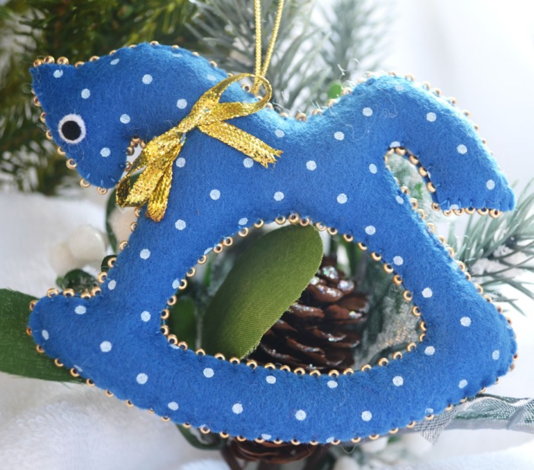 Детские елочные игрушки