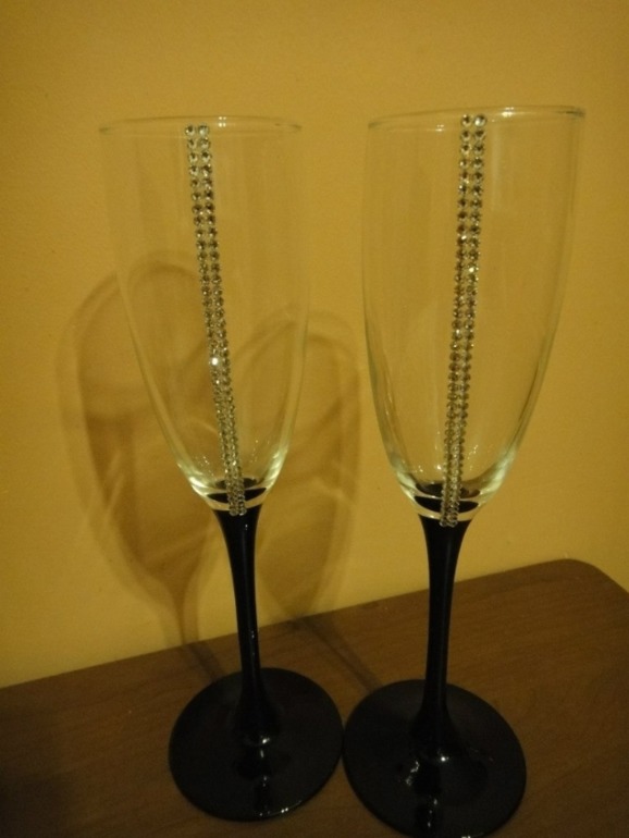А вот и бокальчики!