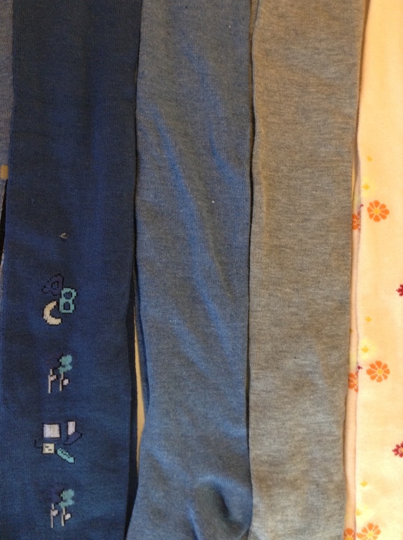 Колготки, новые, размер 134 +/- цена одних - 100 руб., пакетом - по 70 руб.