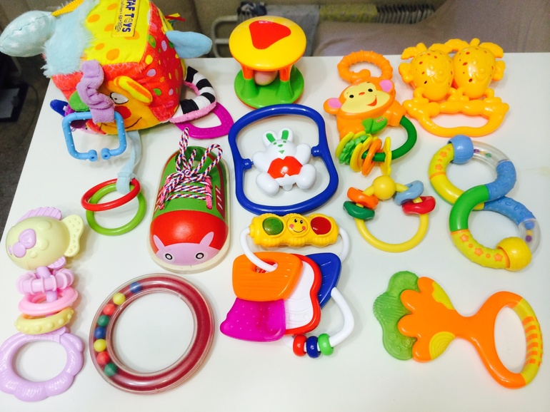 Игрушки для самых маленьких. Состояние отличное. За все 1000 руб.