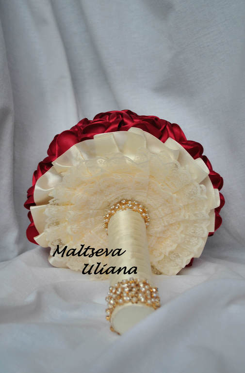 Букетик "Бабочка"  и к нему свадебный набор