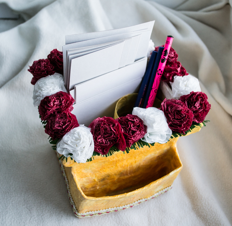 Коробочка-подставка для ручек