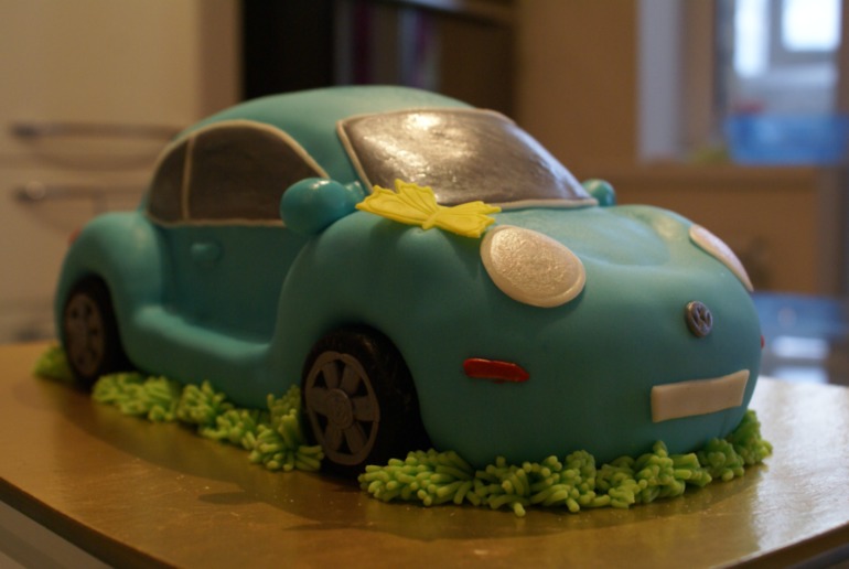 Наш первый торт-машина!