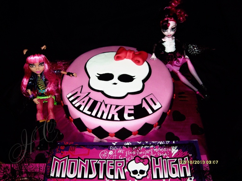 Торт MONSTER HIGH