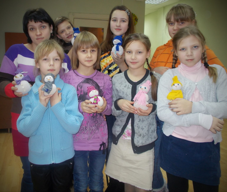 Снеговики из носков