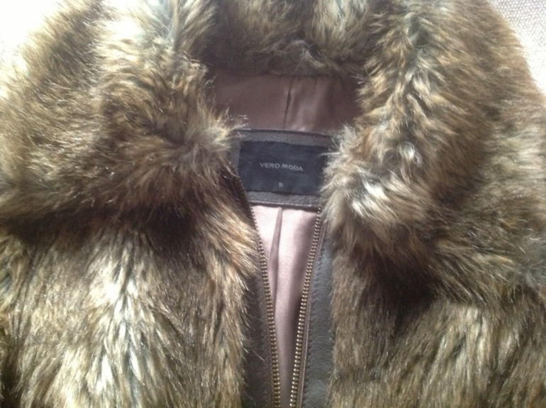 Куртка меховая весна-осень р-р S 500р