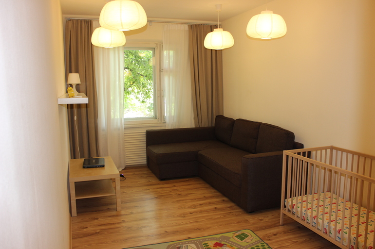 Что добавить чтобы комната не была такой безжизненной?