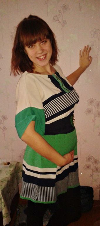 13 неделька)кажется,какой то гигант там сидит))как же красит женщин беременность!